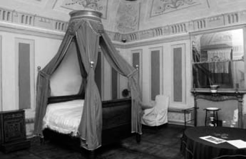 Susa, Palazzo Vescovile. Camera da letto in cui soggiornò Papa Pio VI
